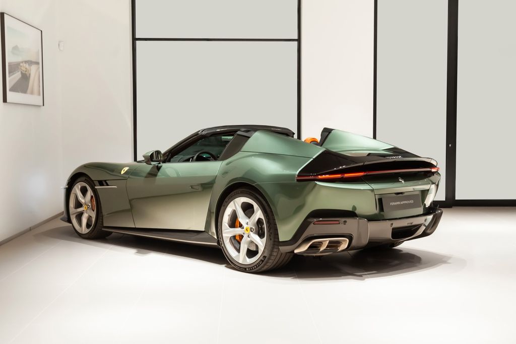 Ferrari 12Cilindri 2024