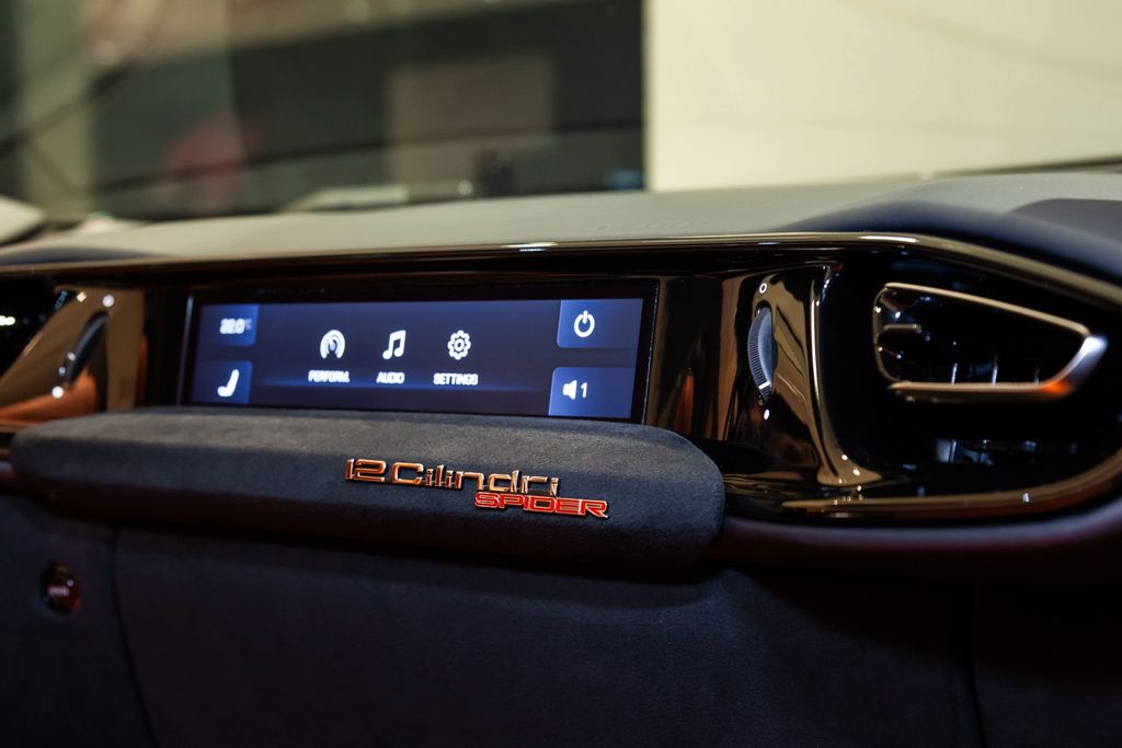 Ferrari 12Cilindri 2024