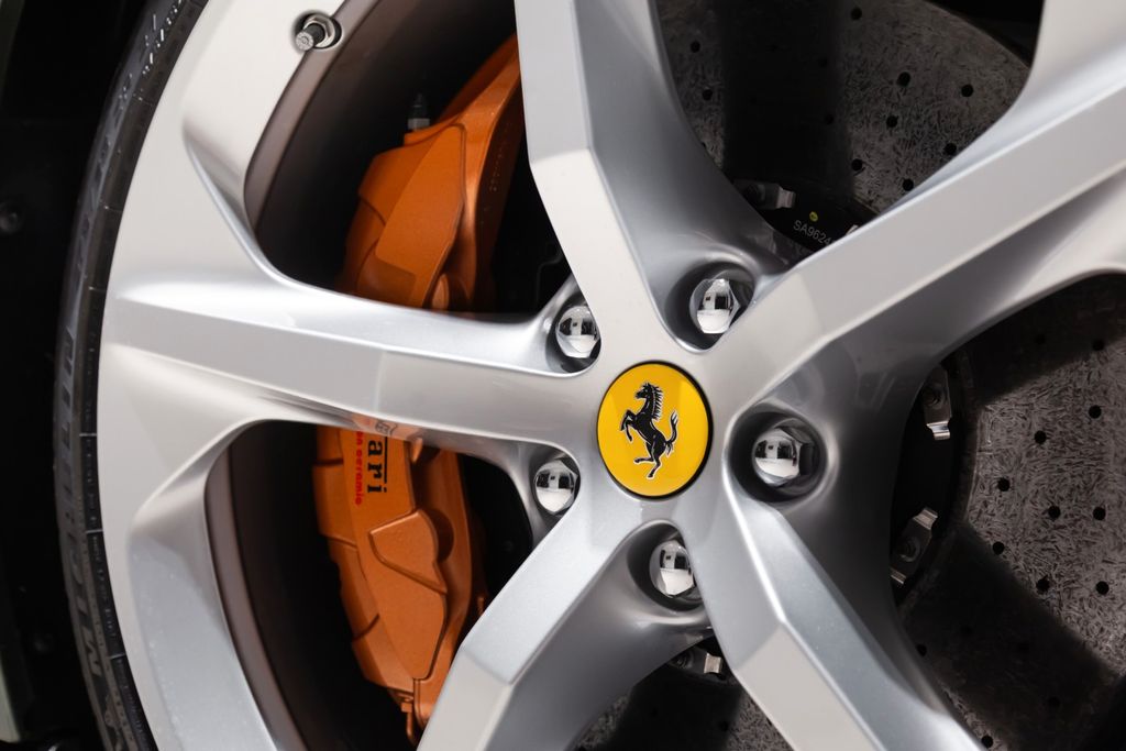 Ferrari 12Cilindri 2024