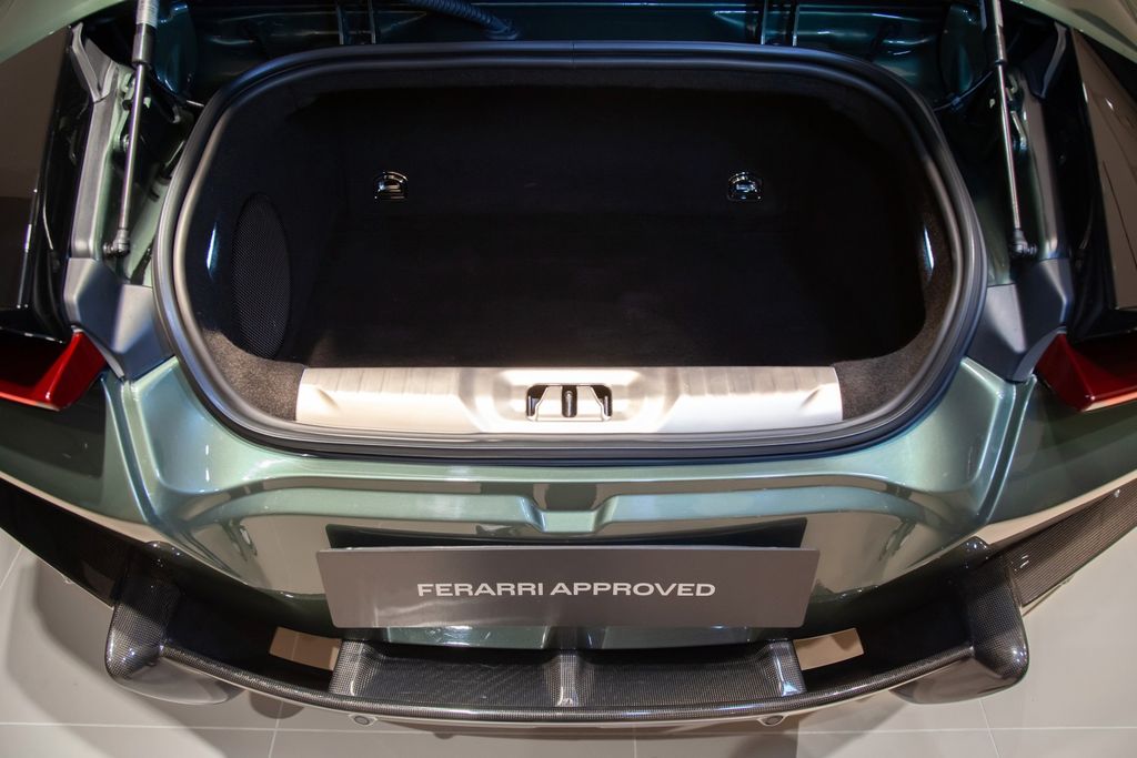 Ferrari 12Cilindri 2024