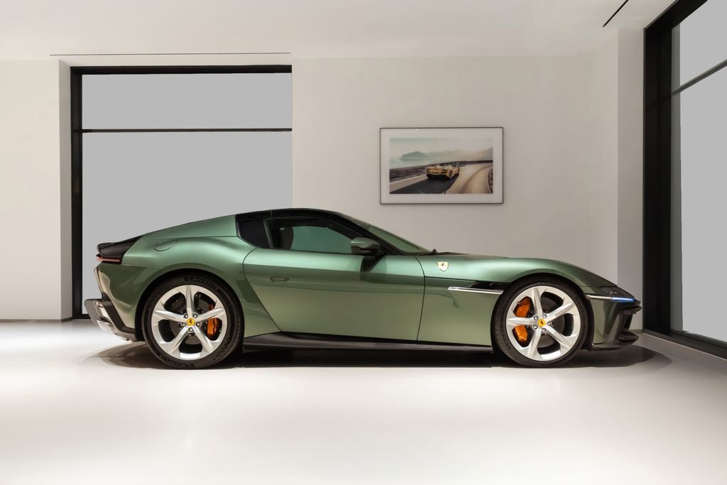 Ferrari 12Cilindri 2024