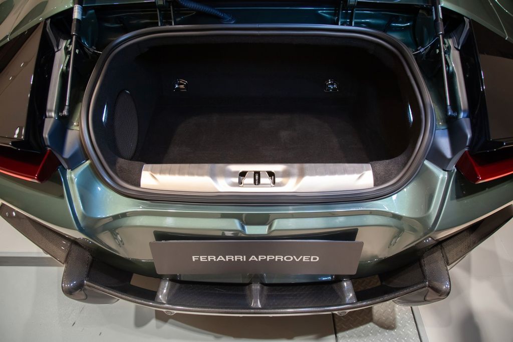 Ferrari 12Cilindri 2024