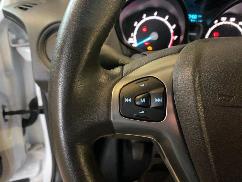 Ford Transit Courier 2021