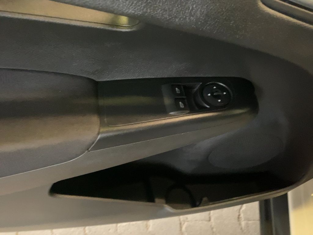 Ford Transit Courier 2021