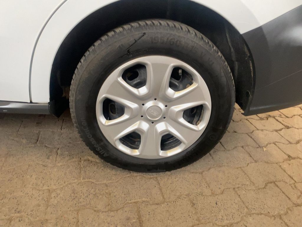 Ford Transit Courier 2021