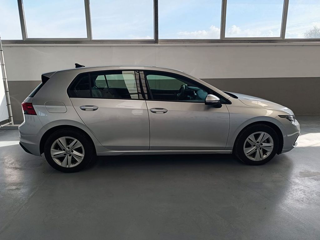 Volkswagen Golf 2021