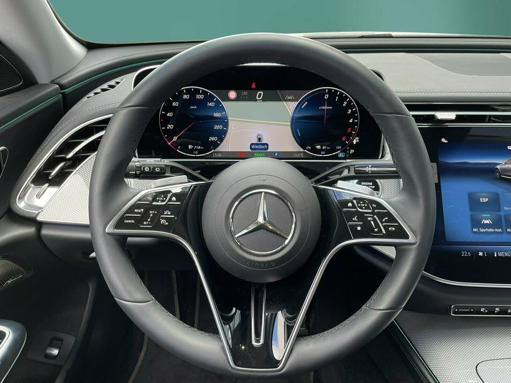 Mercedes-Benz E 300 2025