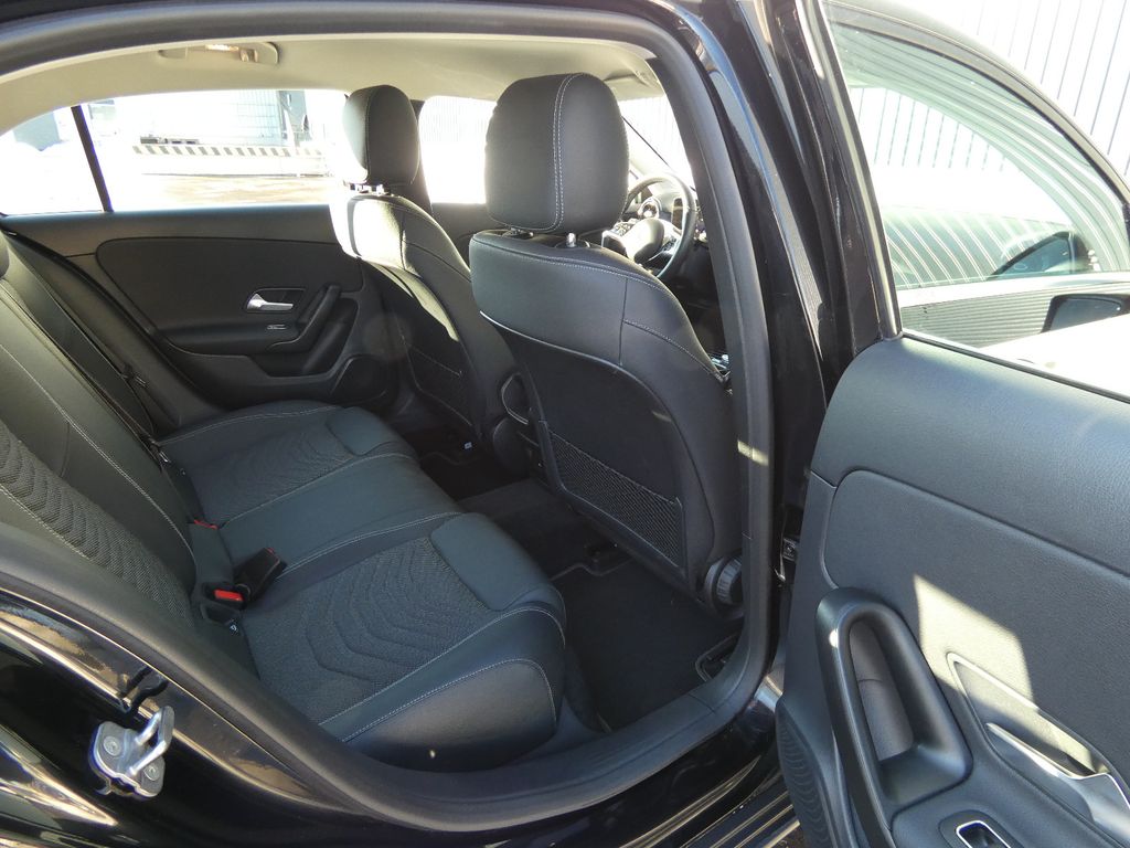 Mercedes-Benz A 180 2023