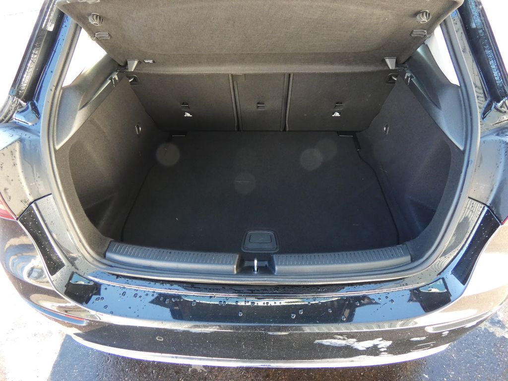 Mercedes-Benz A 180 2023