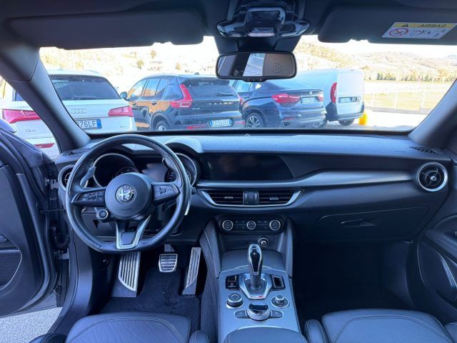 Alfa Romeo Stelvio 2021