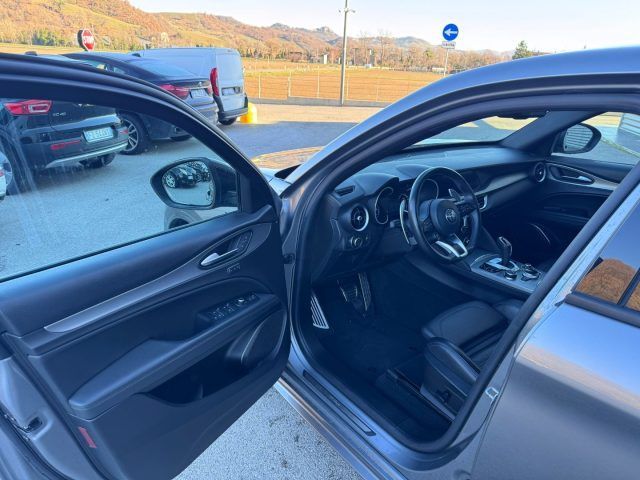 Alfa Romeo Stelvio 2021
