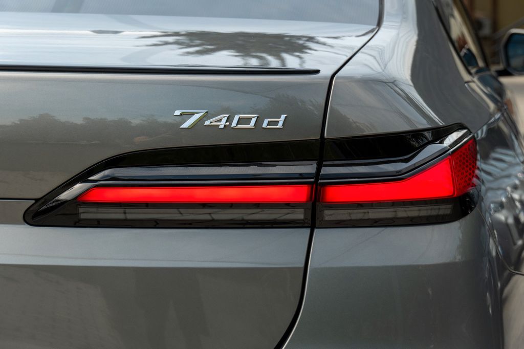 BMW 740 2025