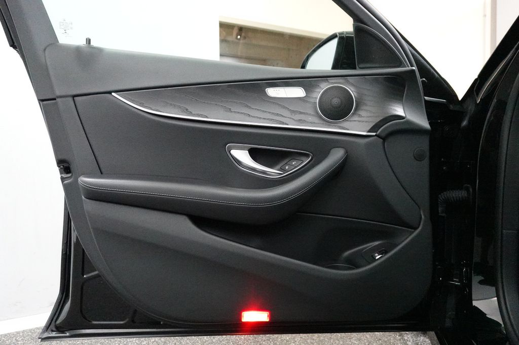 Mercedes-Benz E 300 2022