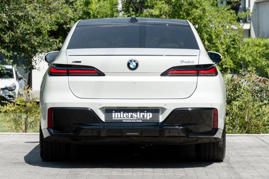 BMW 740 2025