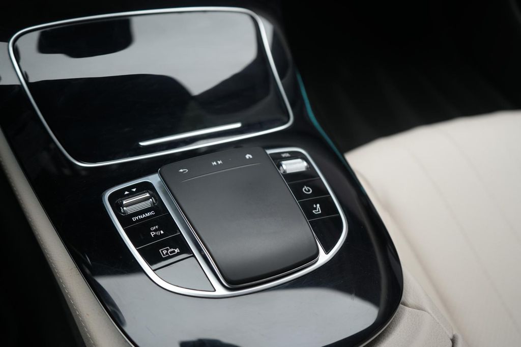 Mercedes-Benz E 300 2021