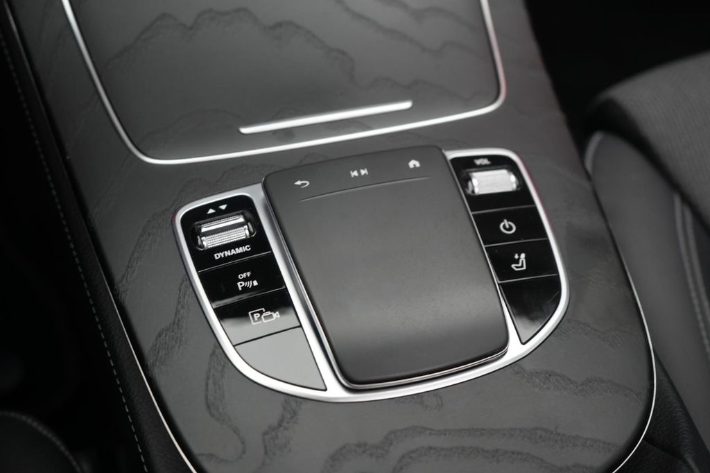 Mercedes-Benz E 300 2021