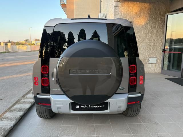 Land Rover Defender 2023