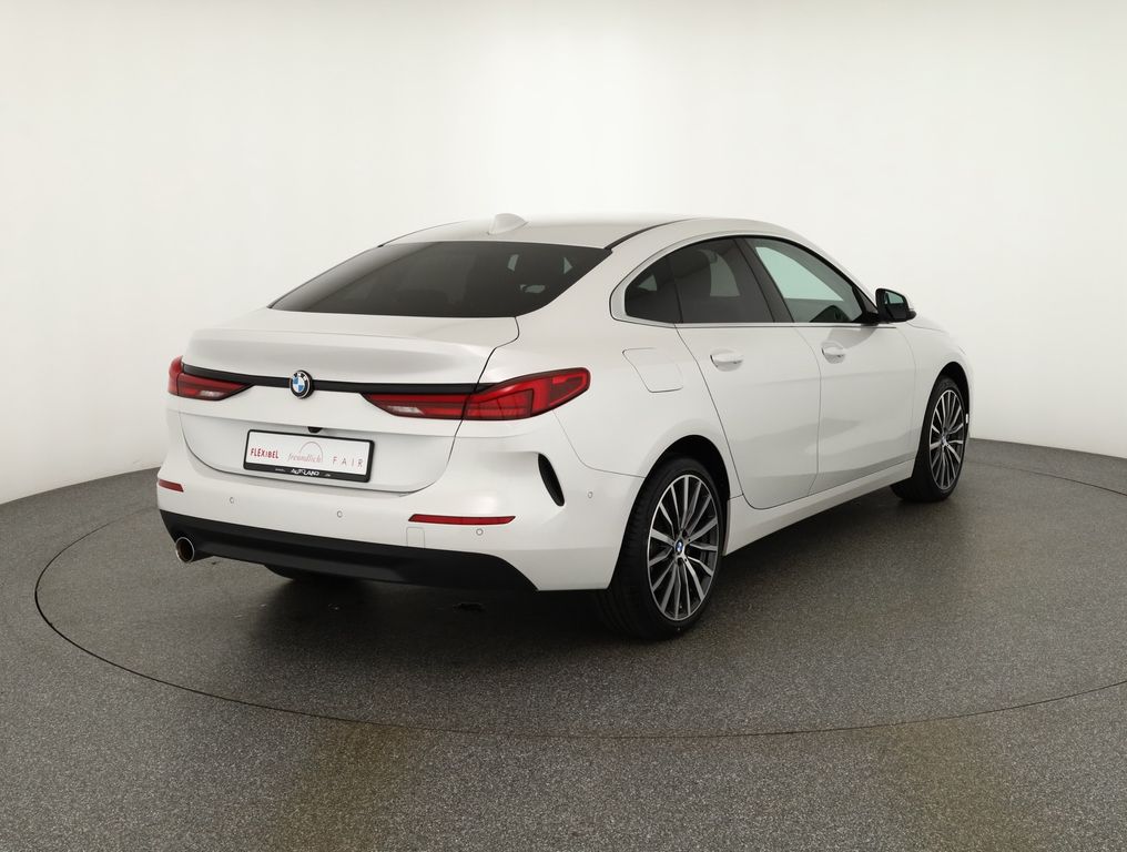 BMW 218 2024