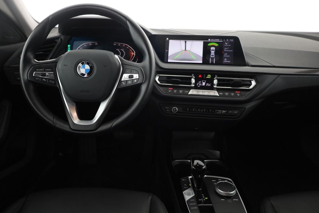 BMW 218 2024