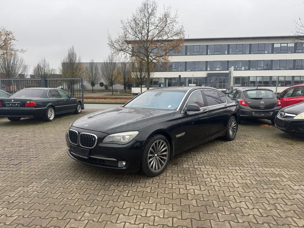 BMW 750 2009