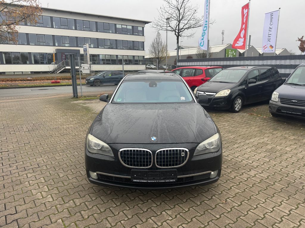 BMW 750 2009