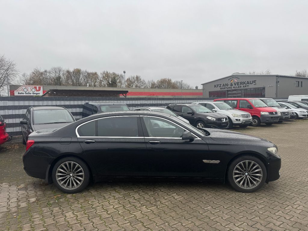 BMW 750 2009