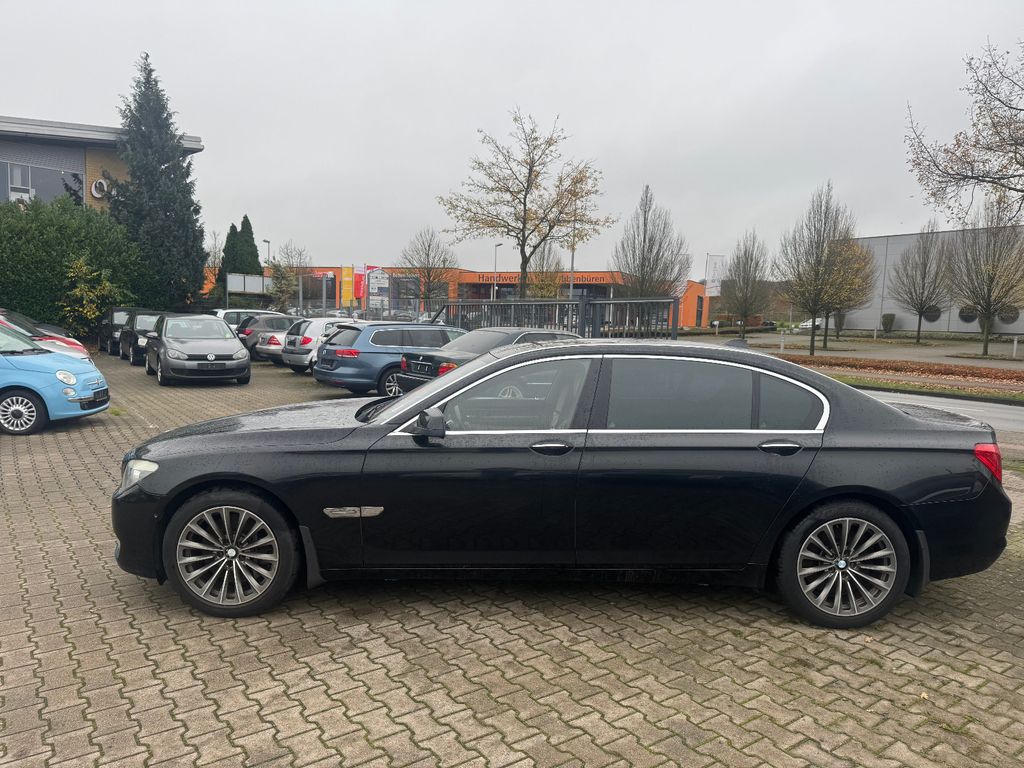 BMW 750 2009