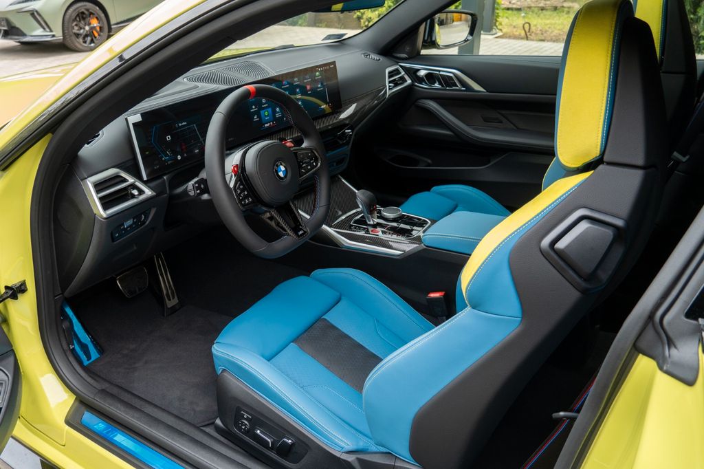 BMW M4 2025