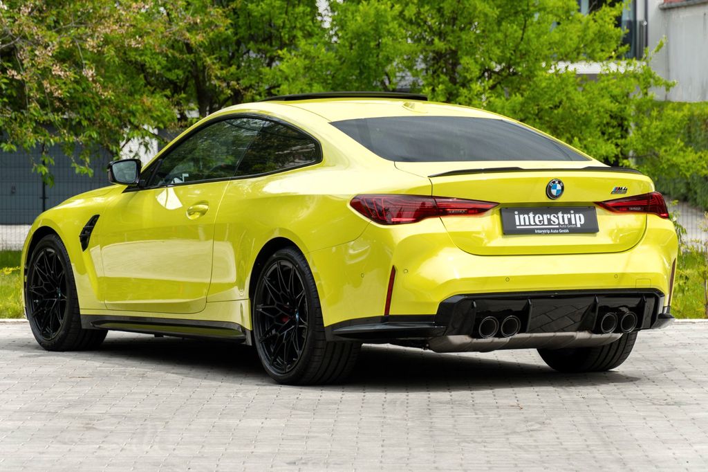 BMW M4 2025