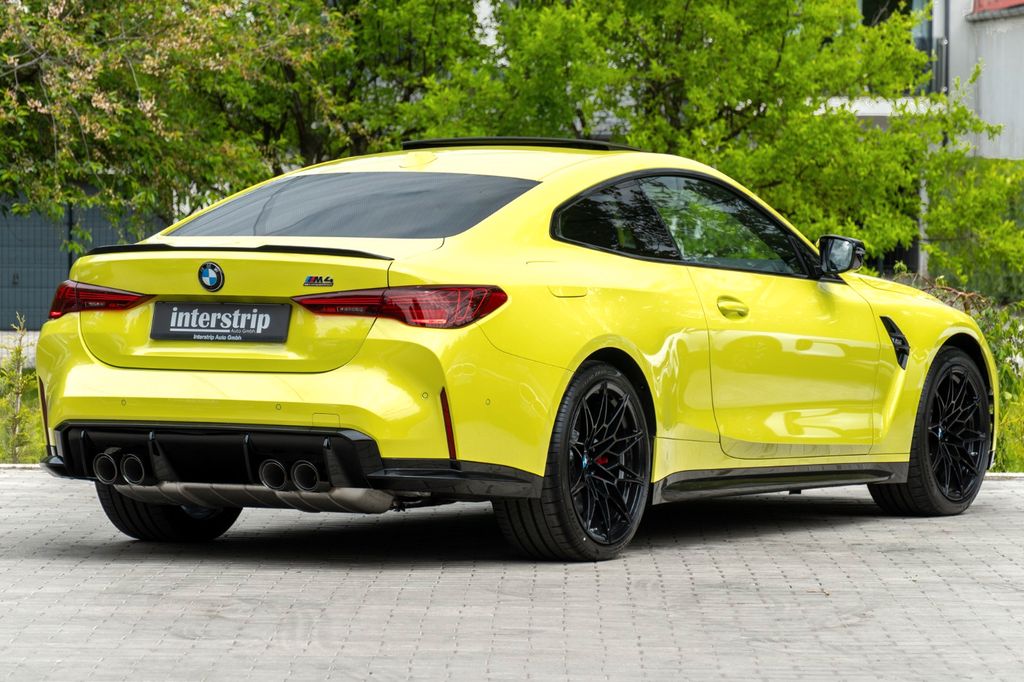 BMW M4 2025
