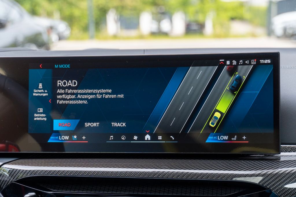 BMW M4 2025