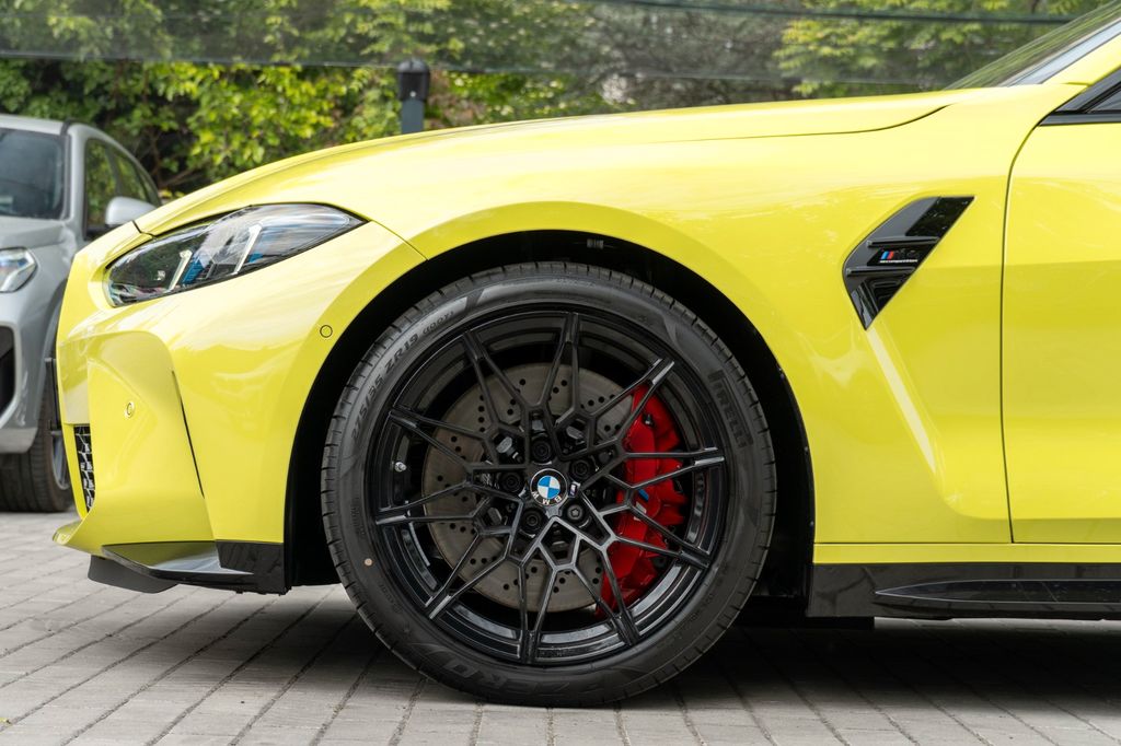 BMW M4 2025