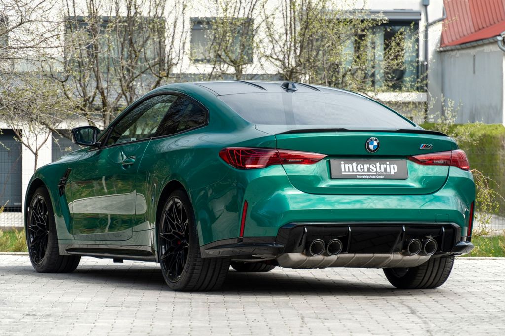 BMW M4 2025