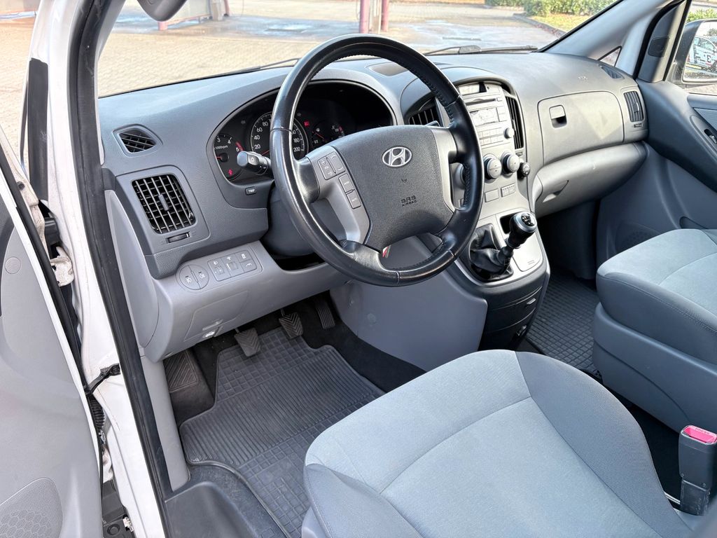 Hyundai H-1 2014