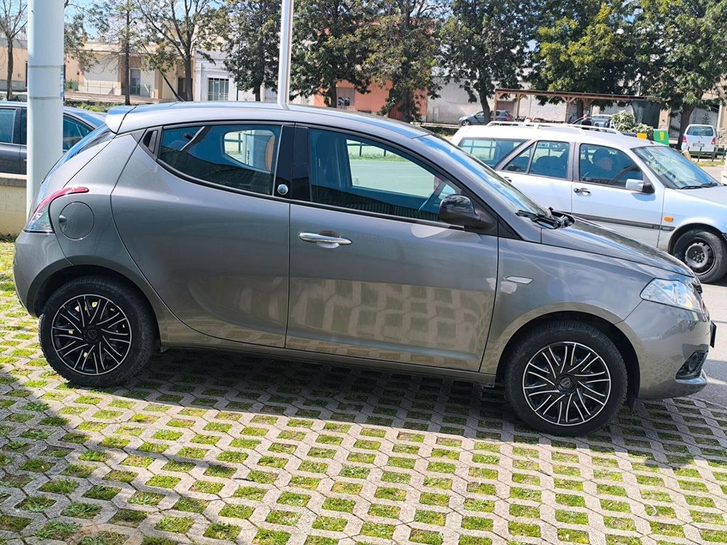Lancia Ypsilon 2019
