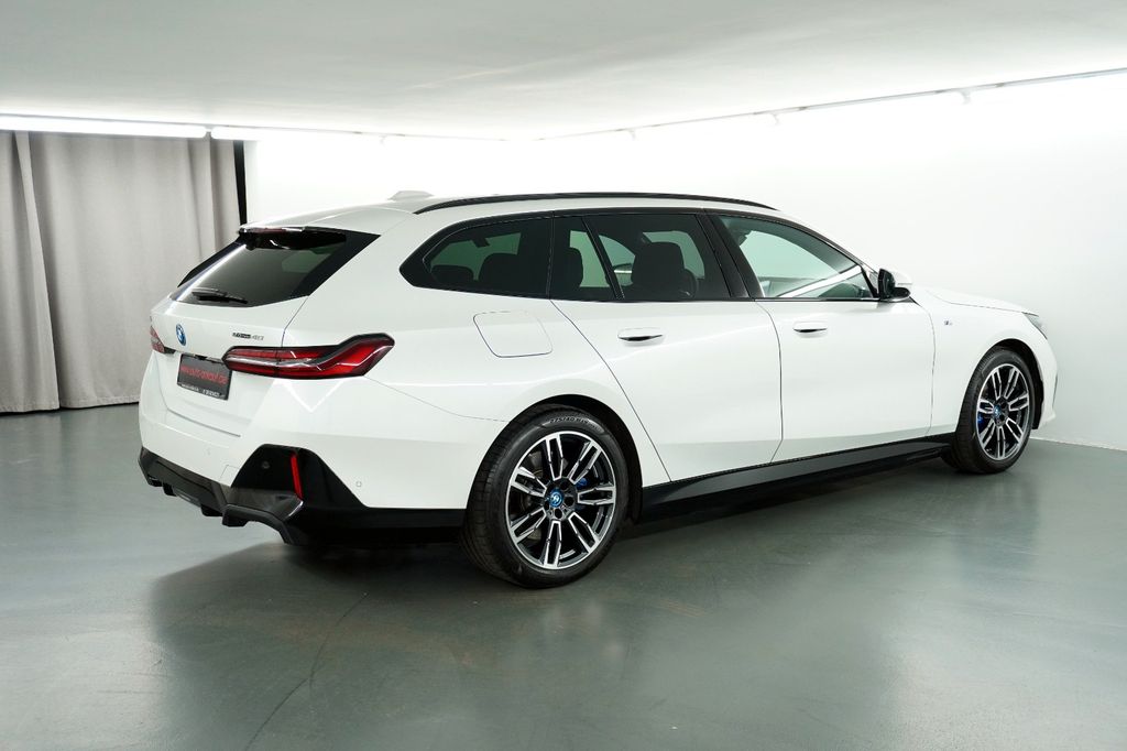 BMW i5 2024