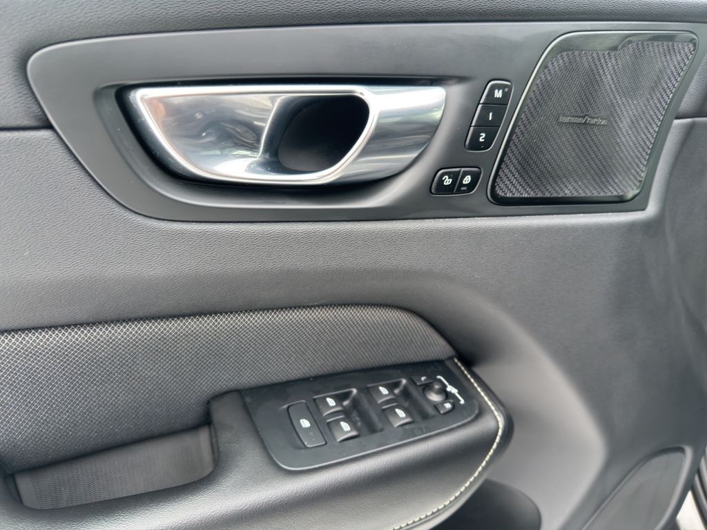 Volvo XC60 2021