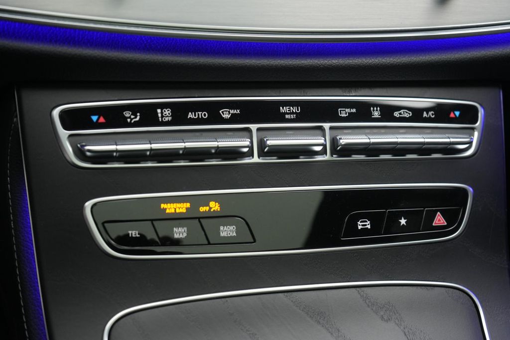 Mercedes-Benz E 300 2022