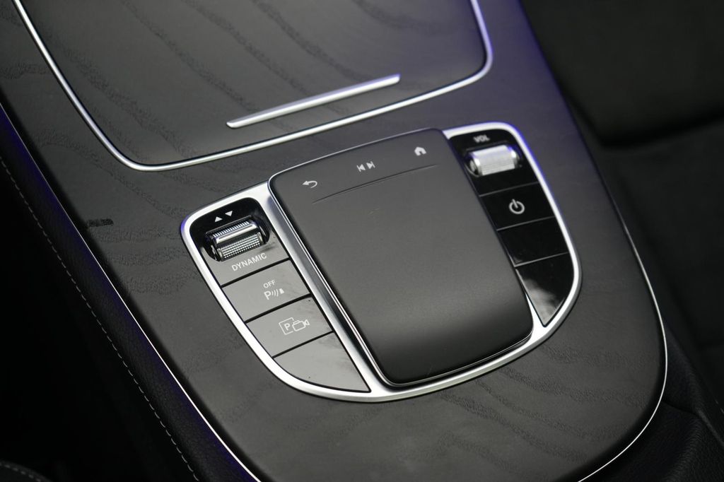 Mercedes-Benz E 300 2022