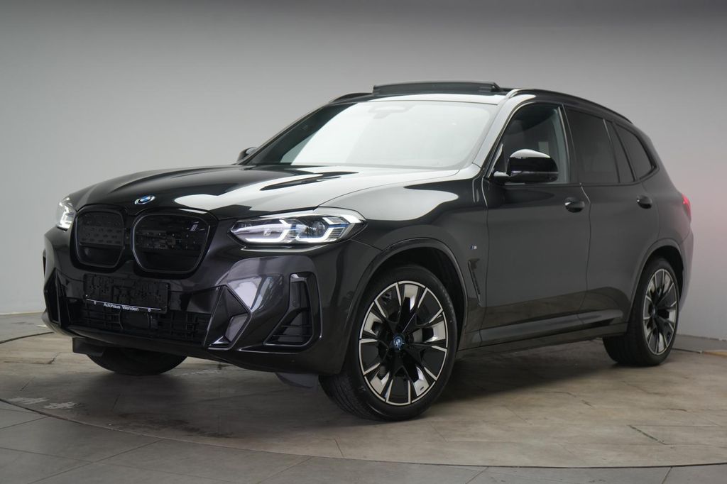 BMW iX3 2023