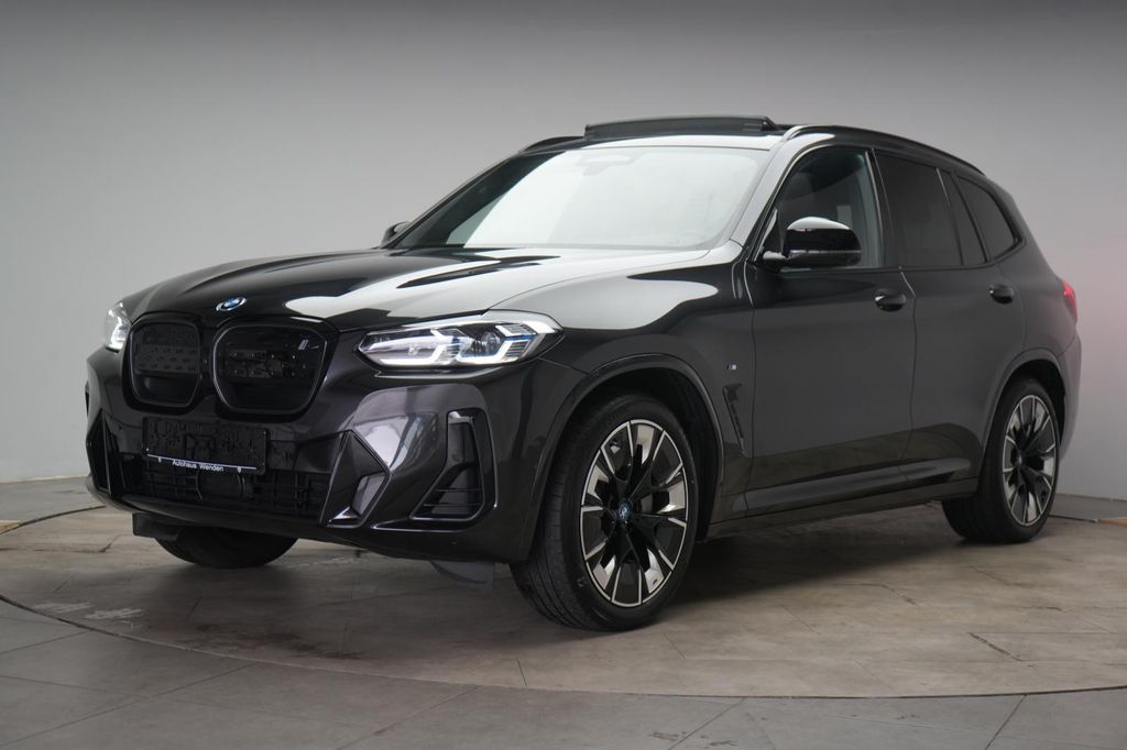 BMW iX3 2023