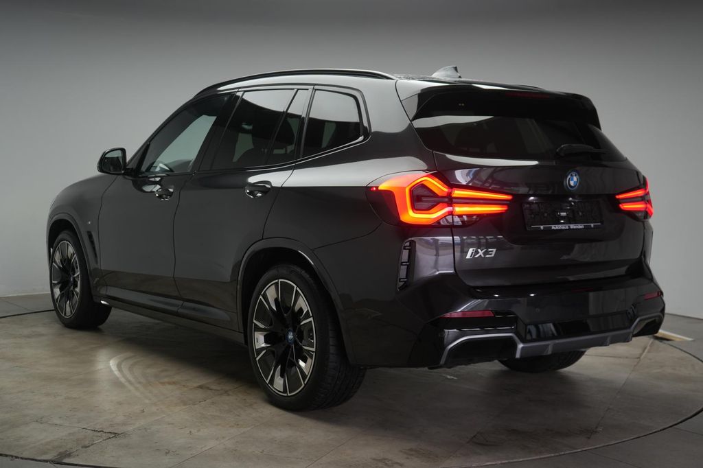 BMW iX3 2023
