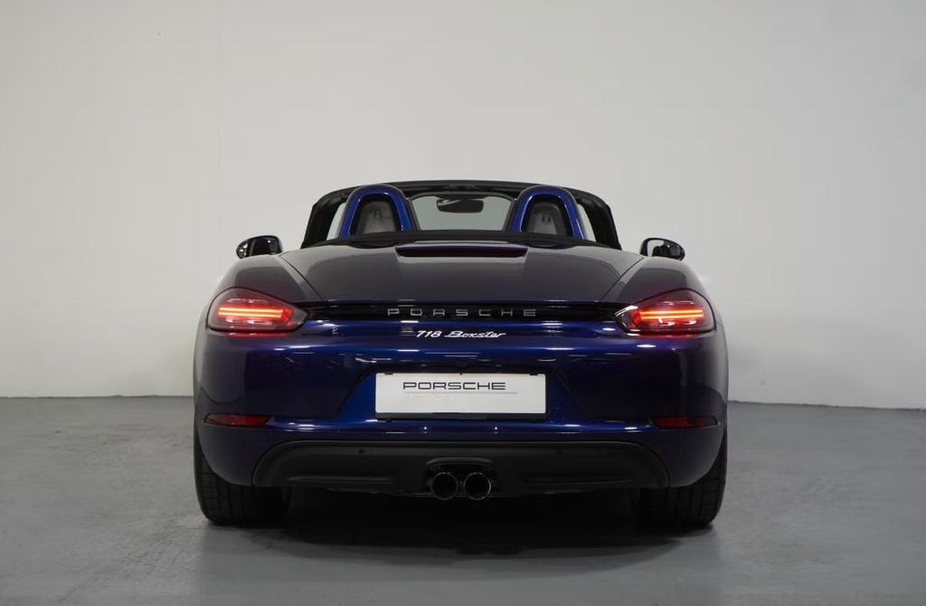 Porsche Boxster 2025