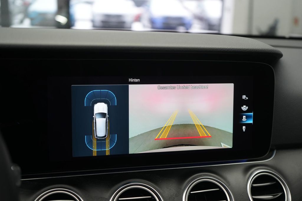 Mercedes-Benz E 300 2022