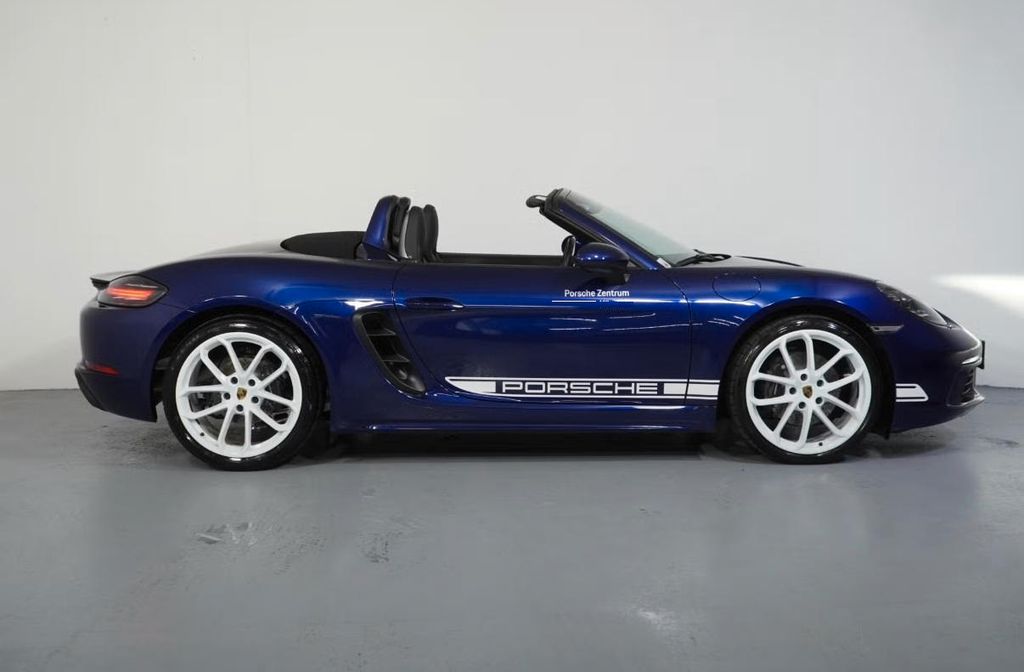 Porsche Boxster 2025