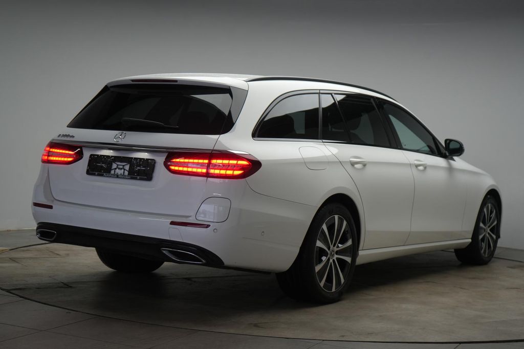 Mercedes-Benz E 300 2022