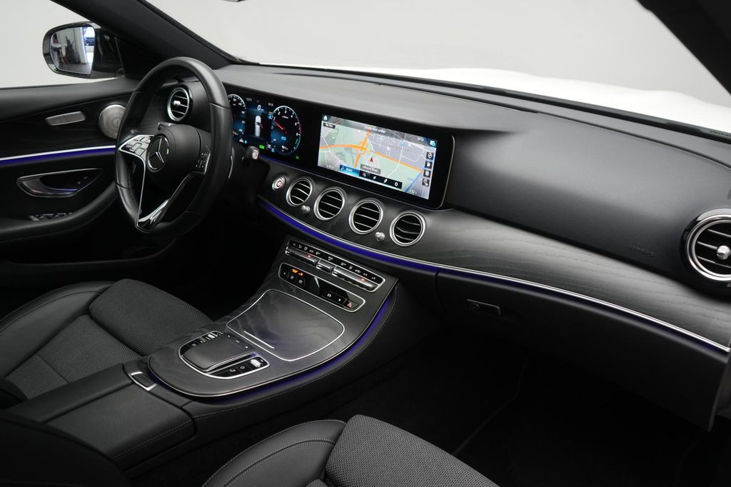 Mercedes-Benz E 300 2022