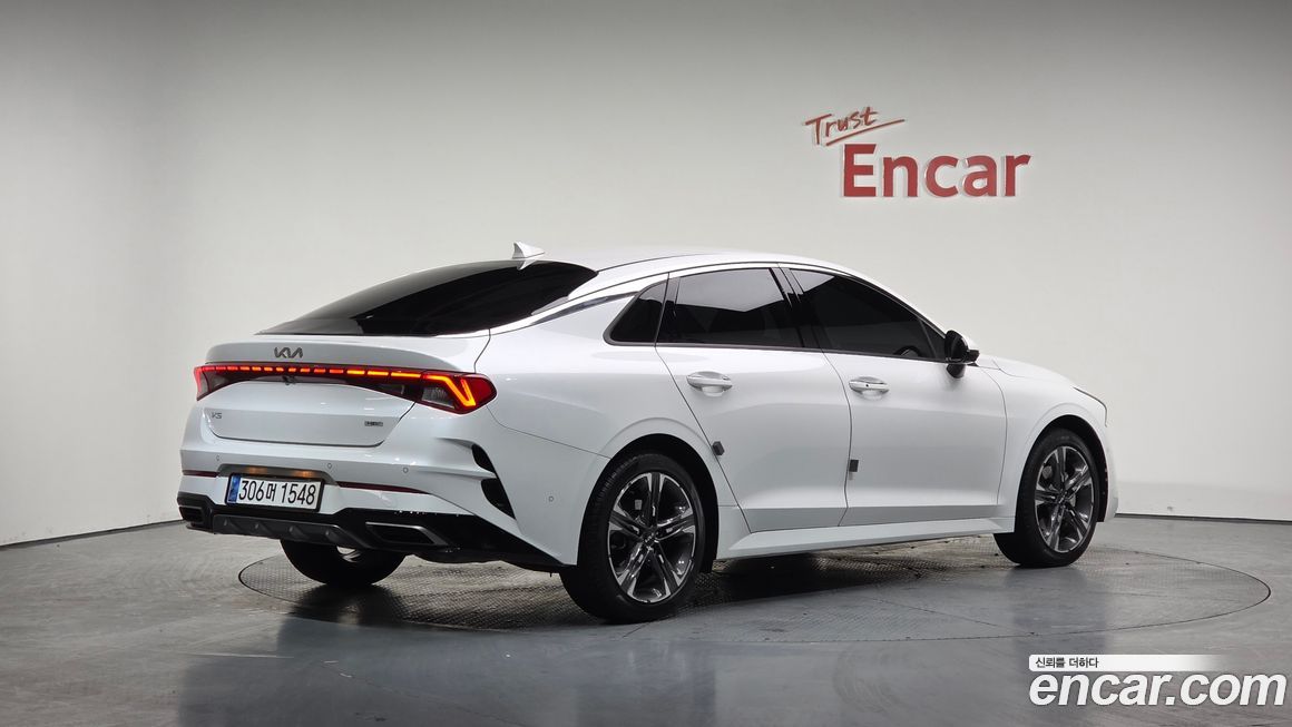 Kia K5 2023