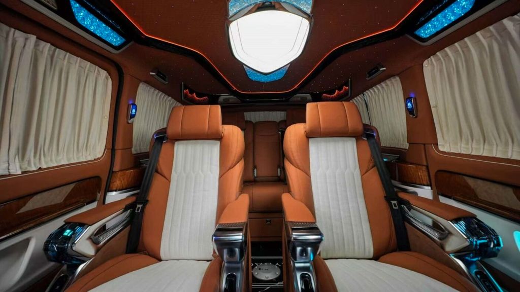 Mercedes-Benz V 300 2025