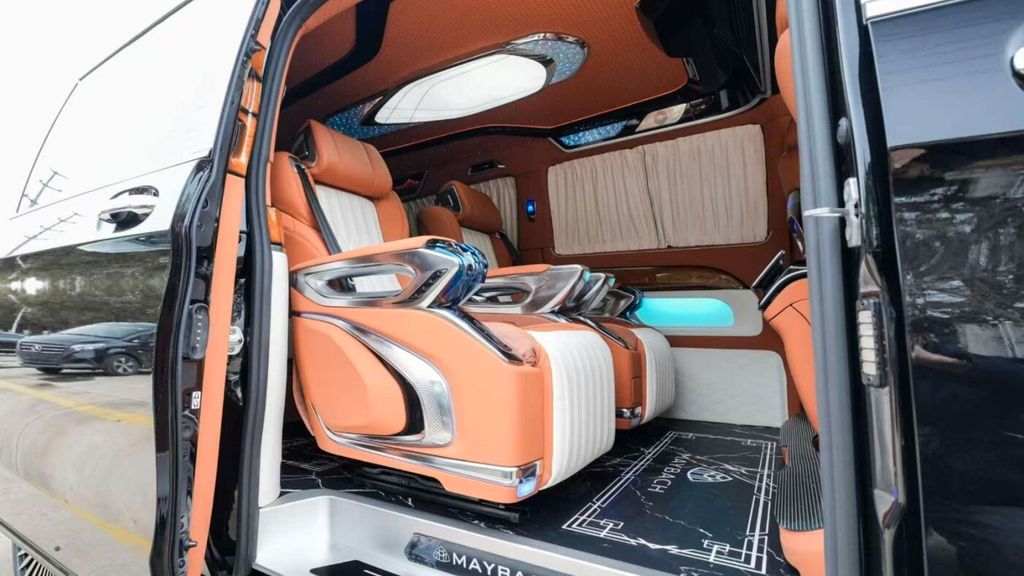 Mercedes-Benz V 300 2025